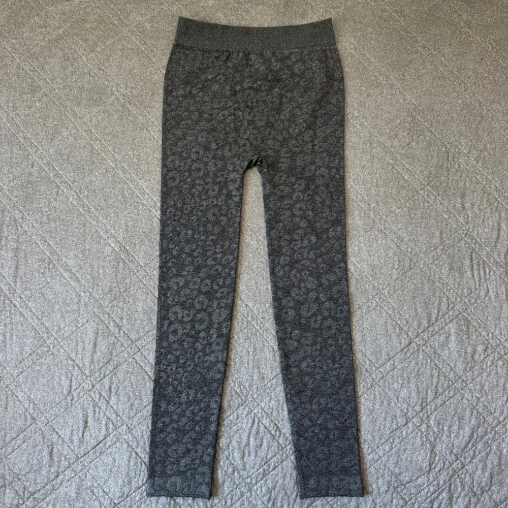 Muk Luks Womens‎ Gray Leopard Print Seamless Leggings Size M/L